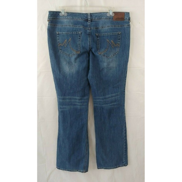 Maurices Womens Jeans Sz 11 12 Long Medium Wash Sandblasted Bootcut - Picture 2 of 3